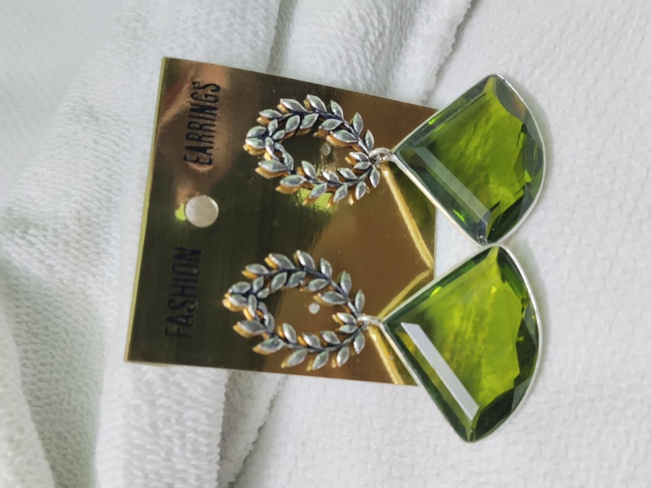 Green Stone Ear ring